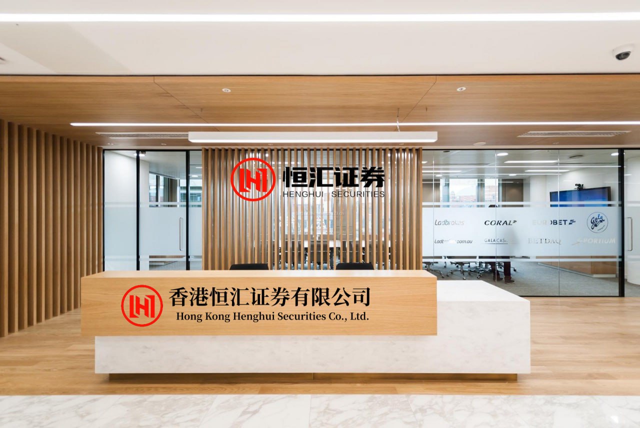 尚求100 「买币」美股的2025：疯狂、溢价与套利